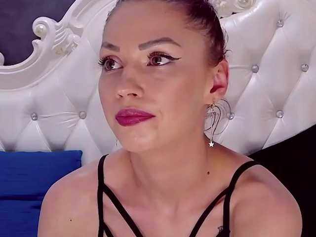 SerenaBFF live cam on BongaCams