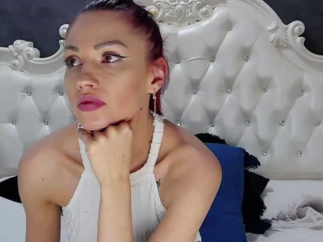 SerenaBFF live cam on BongaCams