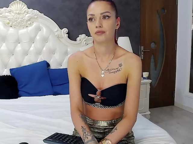 SerenaBFF live cam on BongaCams