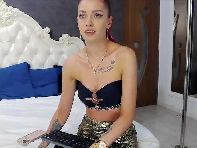 SerenaBFF live cam