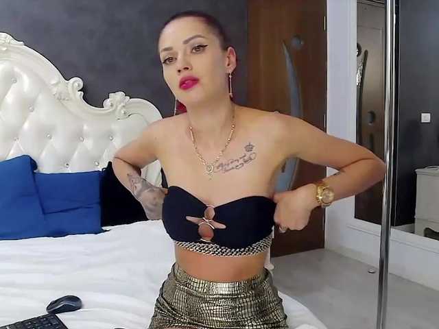 SerenaBFF live cam on BongaCams