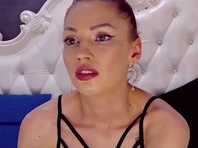 SerenaBFF live cam on BongaCams