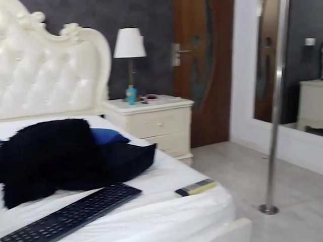 SerenaBFF live webcam show