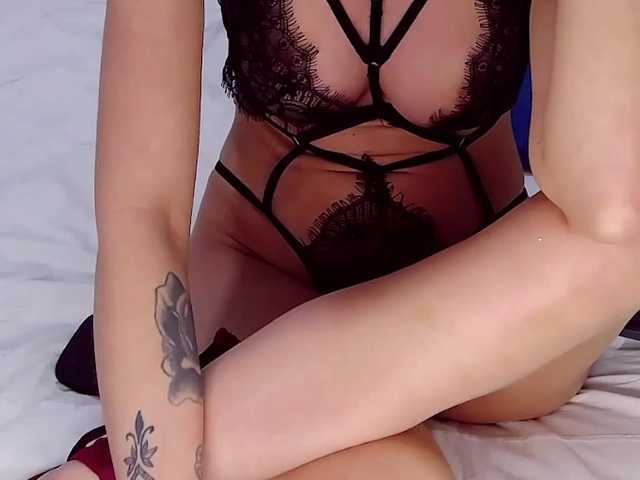 SerenaBFF live webcam show