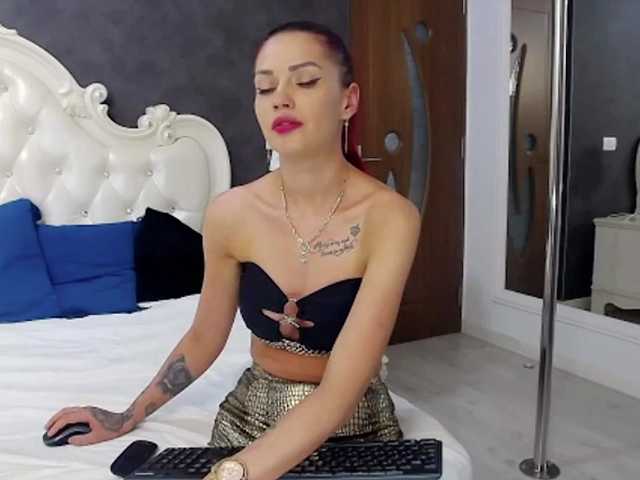 SerenaBFF live cam on 