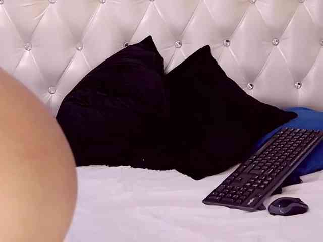 SerenaBFF webcam