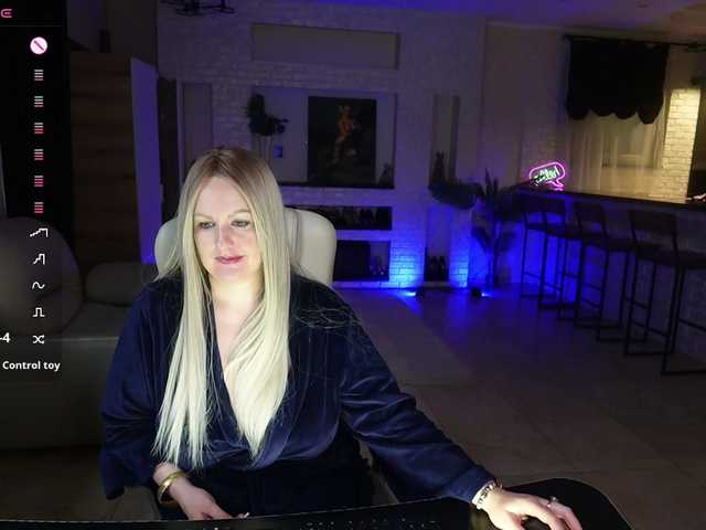 MariemLui live cam on BongaCams