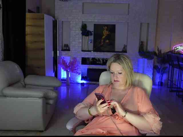 MariemLui webcam