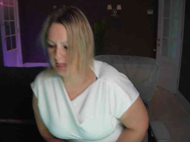 MariemLui webcam