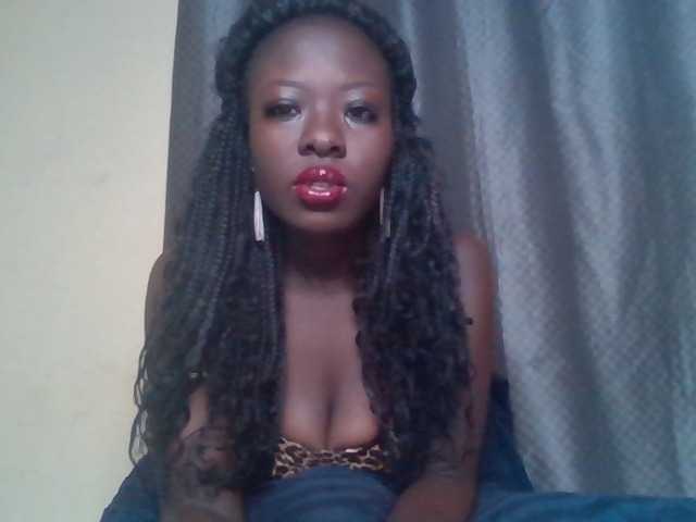 Sunshine102 Live Cam on BongaCams