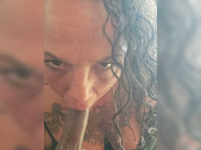 SweetTea live cam on BongaCams