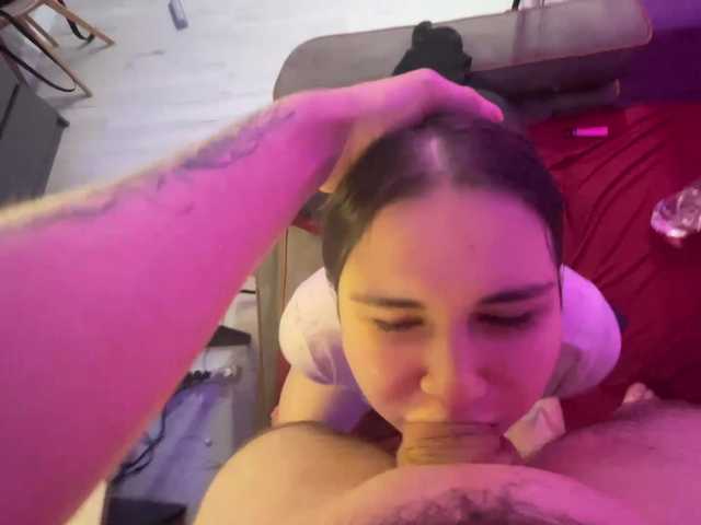 go to chat with Lucy_Andrew