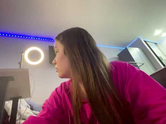 Lucy_Andrew
