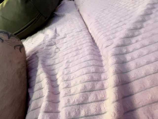 Lucy_Andrew live cam