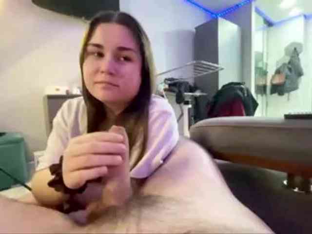 Lucy_Andrew webcam