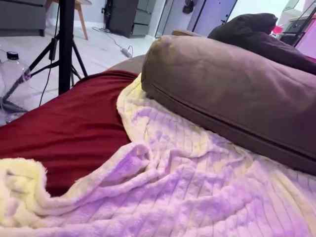 lucy_andrew's live room