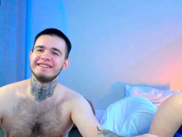 Lucy_Andrew webcam