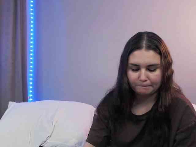 Lucy_Andrew webcam