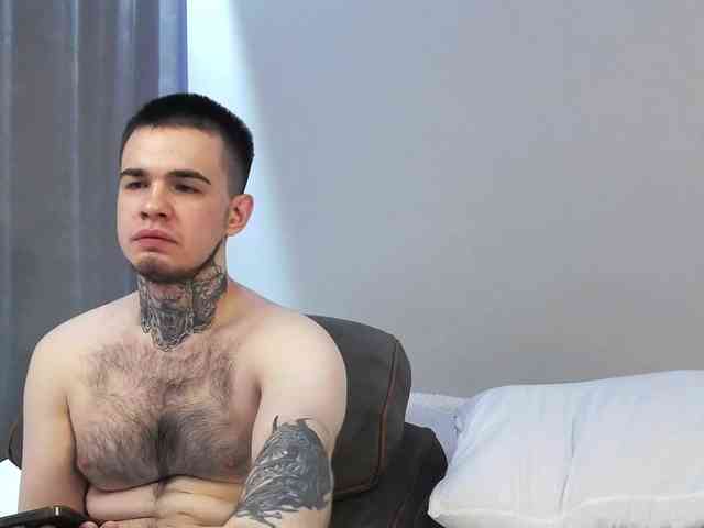 Lucy_Andrew webcam