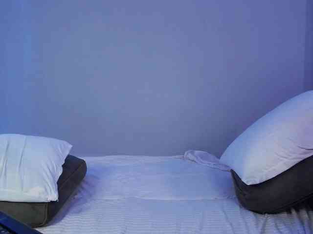 Lucy_Andrew webcam