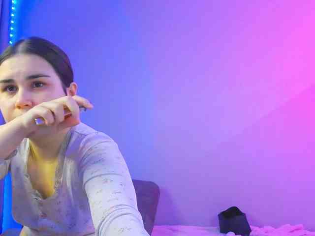 Lucy_Andrew webcam
