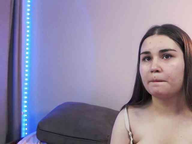 Lucy_Andrew webcam