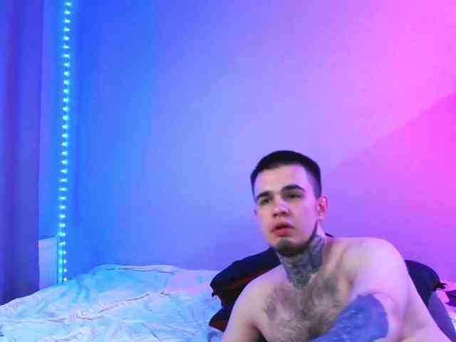 Lucy_Andrew webcam