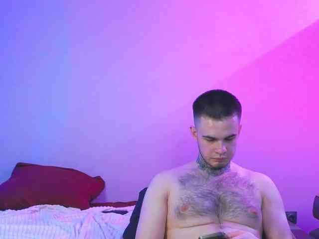 Lucy_Andrew webcam