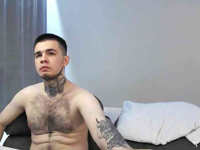 Lucy_Andrew webcam