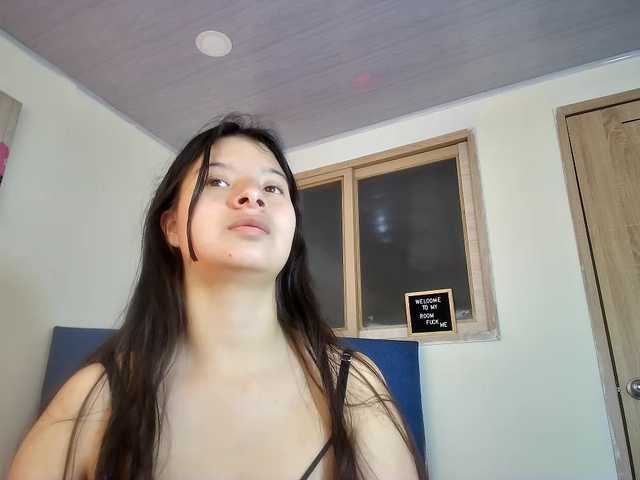le modèle HIMAWARY-SOIN5 est en webcam porno dans un show sur le site bongacams, il possède les tags suivants: Latino/Hispanic,Brunette,Hairy