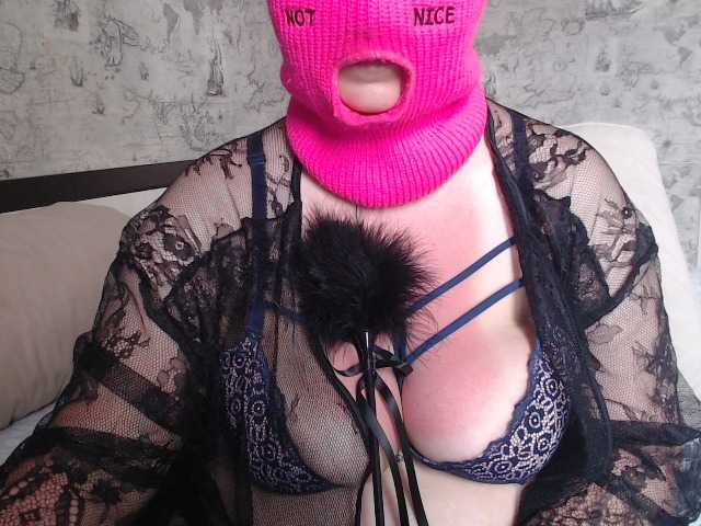 Kamiilla live cam on BongaCams