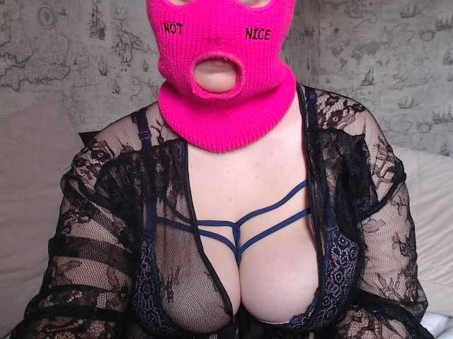 Kamiilla live cam