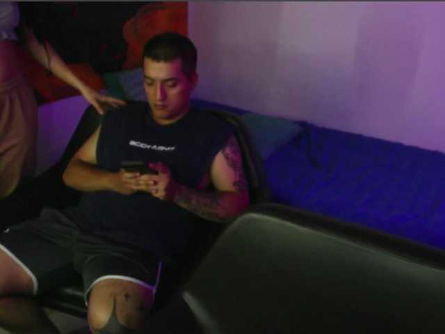 donviktorduo2026 live cam on BongaCams