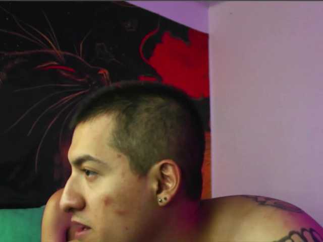 donviktorduo2026 live cam on BongaCams
