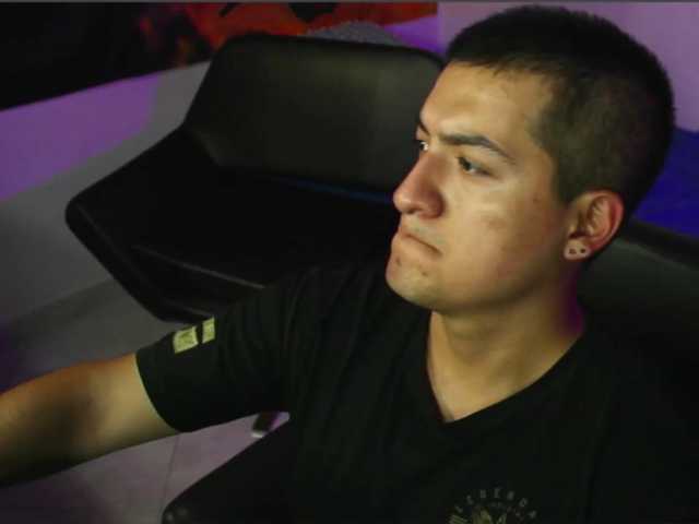 donviktorduo2026 live cam on BongaCams