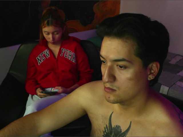 donviktorduo2026 live cam on BongaCams