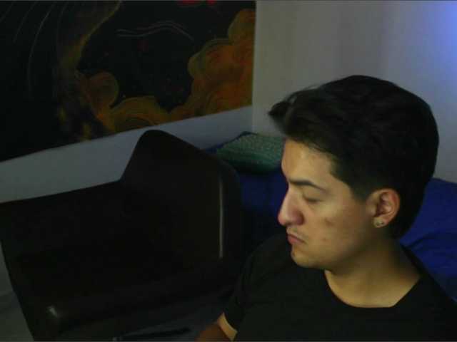 donviktorduo2026 live cam on BongaCams
