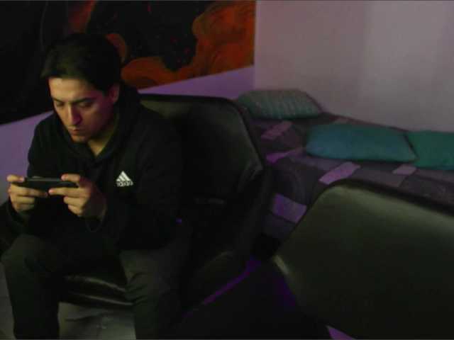 RoseSinsDomViktor — live couple cam
