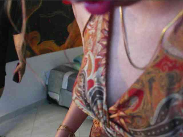 RoseSinsDomViktor webcam