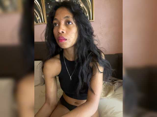Peachies webcam