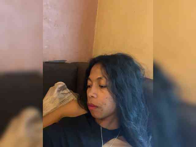Peachies webcam