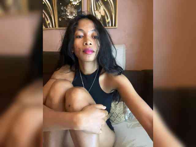 Peachies webcam