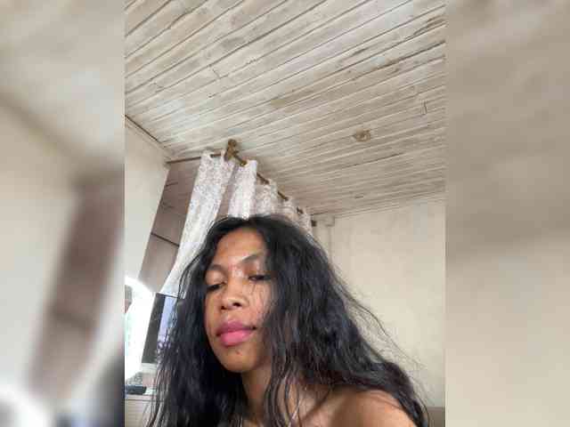 Peachies webcam