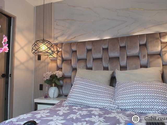 gabyevans live cam on BongaCams