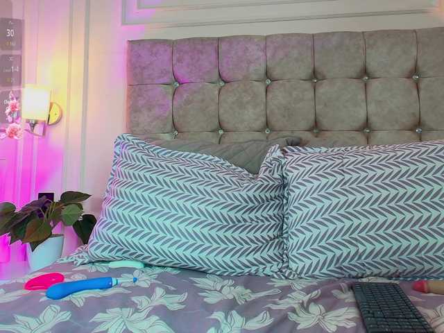 le modèle gabyevans est en webcam porno dans un show sur le site bongacams, il possède les tags suivants: Latino/Hispanic,Brunette,Trimmed