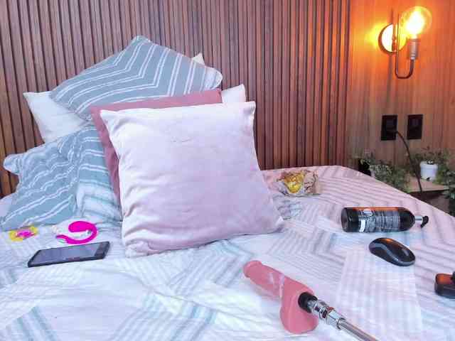 gabyevans webcam