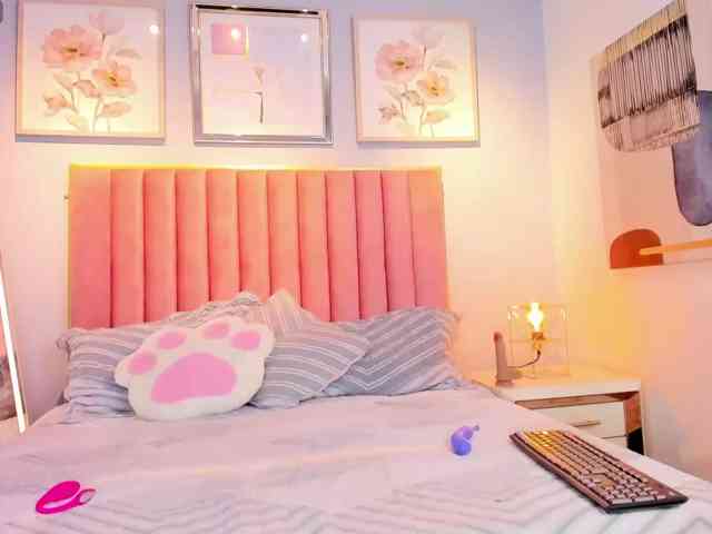 gabyevans webcam