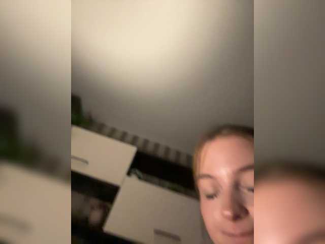 FeezkaYulia live cam on BongaCams