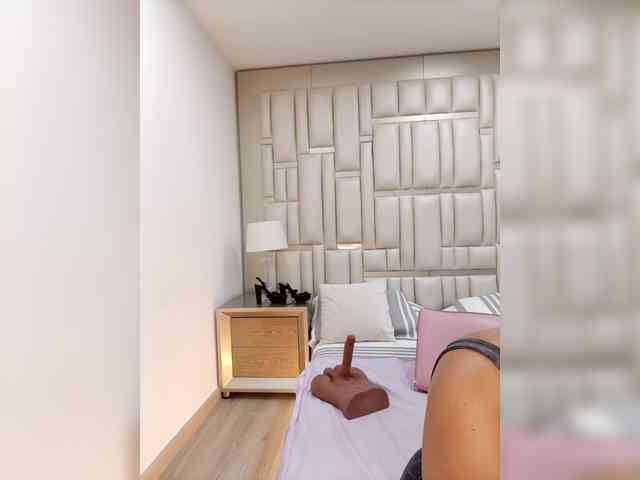 chloecartier's live room