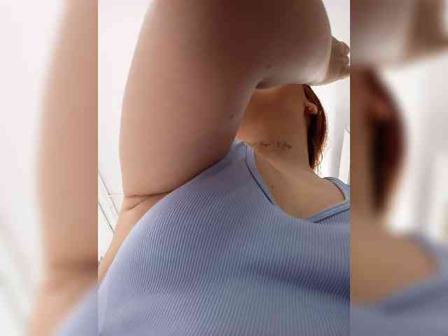 ChloeCartier webcam